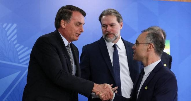 O presidente Jair Bolsonaro falou no nome do ministro da Justiça André Mendonça para ser o evangélico que ocupará uma das vagas que deve abrir em breve no STF. (Foto: Arquivo/Marcos Corrêa/PR)