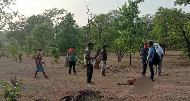 O corpo de Bajjo Bai Mandavi foi encontrado no deserto quatro dias depois que ela foi buscar lenha. (Foto: Reprodução / Morning Star News)