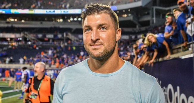 Tim Tebow foi jogador de futebol americano e hoje atua na liga de beisebol. (Foto: Getty Images)