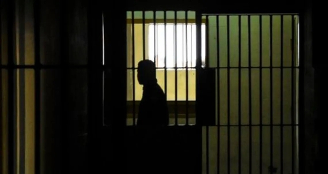 Pedófilo preso. (Foto: Reprodução/ AFP)