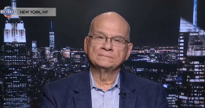 Pastor Tim Keller está lutando contra o câncer de pâncreas e disse que o tratamento está surtindo efeito. (Foto: Huckabee /  Youtube)