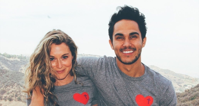Alexa e Carlos PenaVega foram morar em Maui, junto com os filhos. (Foto: Reprodução / Instagram)