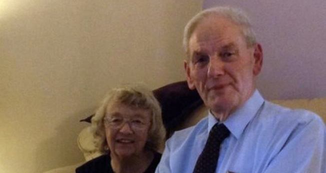 John Rees, de 88 anos, e sua esposa, Eunice, de 87 anos. (Foto: Serviço de Notícias do País de Gales)