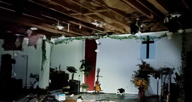O prédio da Igreja Batista Vietnamita foi totalmente destruído depois que foi queimado durante os distúrbios na Filadélfia. (Foto: Reprodução / Philip Pham)