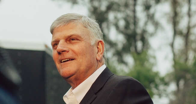Franklin Graham é filho do falecido evangelista Billy Graham e realiza cruzadas evangelísticas por todo o mundo. (Foto: Rozette Rago / The New York Times)