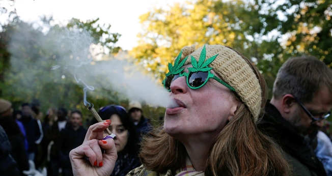 Canadá é um dos países que tem cannabis liberada para uso recreativo. (Foto: Carlos Osorio/Reuters)