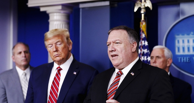 Poucos dias antes de deixar a Casa Branca, o governo Trump declarou Cuba financiadora do terrorismo. (Foto: Al Drago/Bloomberg/Getty Images)