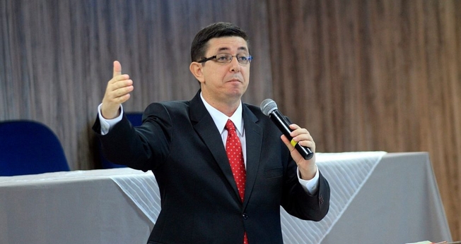 O apologista Ciro Zibordi comenta sobre o final dos tempos em entrevista ao Guiame. (Foto: Divulgação).