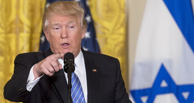 Donald Trump durante coletiva de imprensa com Benjamin Netanyahu em 2017. (Foto: Michael Reynolds/EPA)