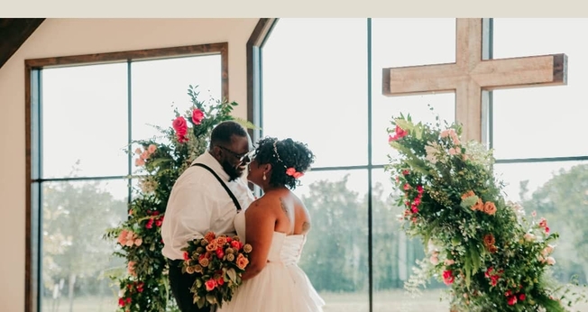 A satisfação matrimonial é maior entre casais cristãos do que casais não-cristãos, de acordo com uma pesquisa da Barna Group. (Foto: Reprodução/Facebook).
