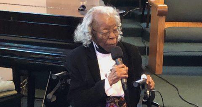 Margie Armstead foi batizada aos 93 anos de idade na Califórnia. (Foto: Southern California Conference)