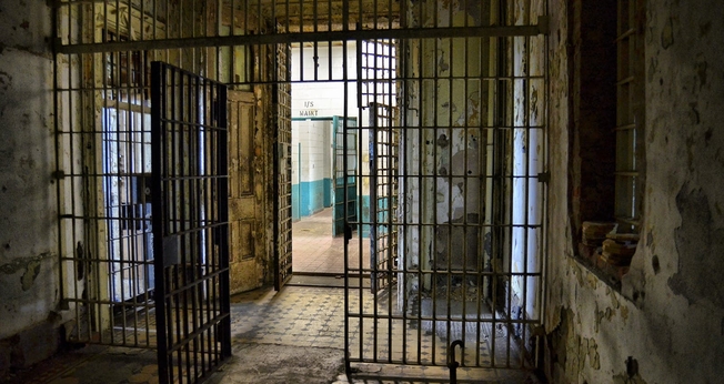 Os três cristãos, que foram julgados sem a presença de seu advogado, são alvos da nova lei que criminaliza outras formas de pensamento e religião que não sejam islâmicas. (Foto: Desiring God).