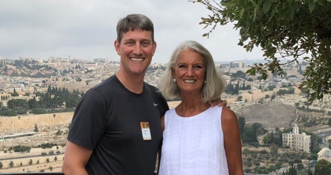 Jonathan Lotz e Anne Graham Lotz, o neto e a filha do evangelista Billy Graham. (Foto: Reprodução/Instagram Anne Graham Lotz)