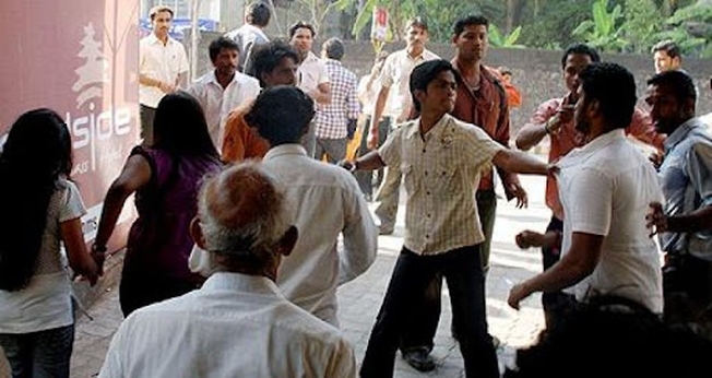 Os agressores invadiram a casa do pastor Kawalsingh Paraste, enquanto realizava um culto doméstico. (Foto: Asia News).