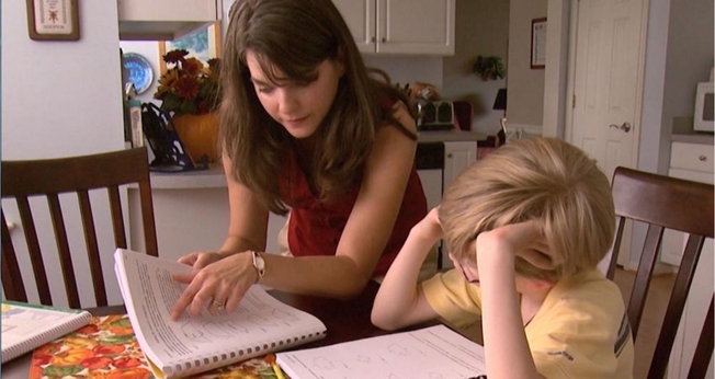 Pais americanos decidem que é melhor ensinar seus filhos em casa. (Foto: Reprodução/CBN News)