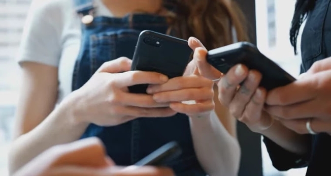  A nova rede social cristã FaithMeet será lançada em 2022. (Foto: Reprodução/YouTube).