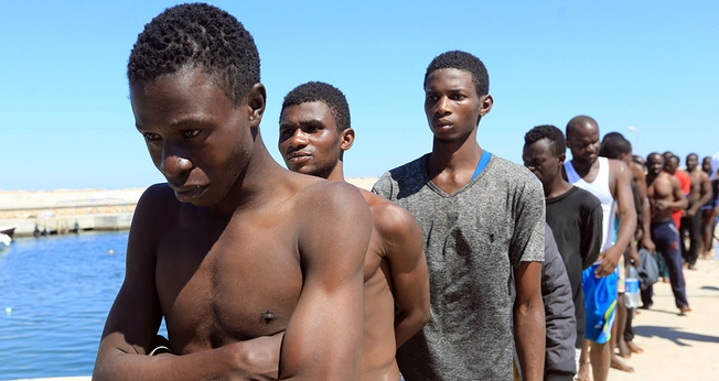 Ainda há escravidão nos países da África. (Foto: Mahmud Turkia/AFP/Getty Images)