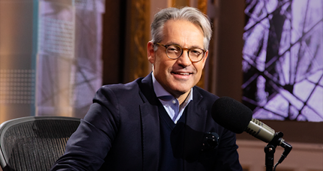 Escritor e jornalista Eric Metaxas. (Foto: Reprodução/Jubilee Cast)