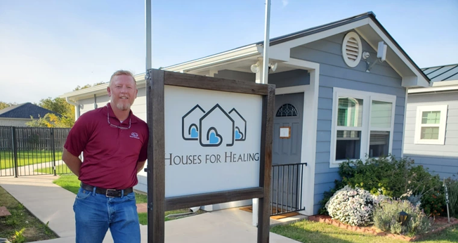 O Houses for Healing oferecerá 20 casas para hospedagem gratuita. (Foto: Houses for Healing).