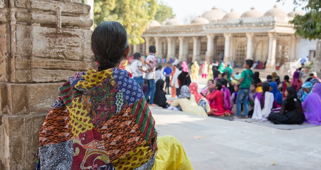Mulher diante de templo hindu. (Foto representativa: Pixabay)