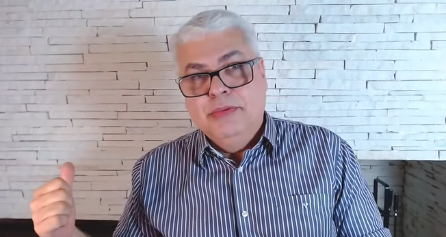 Edmilson Ferreira Mendes pastoreia a IAP do Parque, em Campinas (SP). (Foto: YouTube / IAP do Parque)