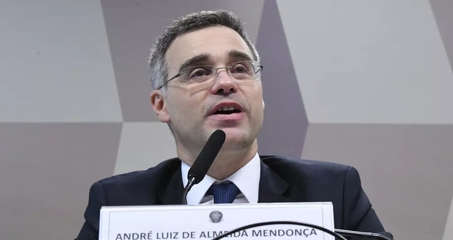 André Mendonça durante sabatina na Comissão de Constituição e Justiça do Senado. (Foto: Edilson Rodrigues / Agência Senado)