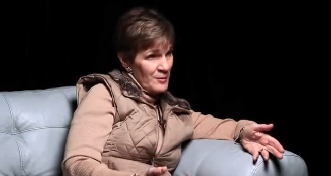 Kathi Byker clamou a Deus durante sequestro. (Foto: Reprodução/City Church Rockford/Vimeo)