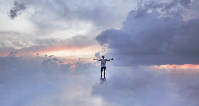 Alcançando o céu. (Foto: Baggeb/Pixabay)