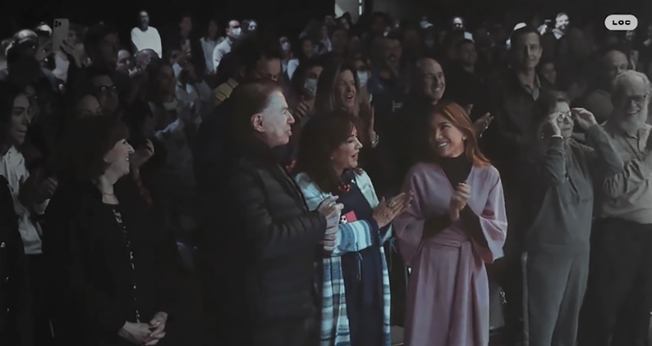 Família Abravanel em culto na Lagoinha Orlando Church. (Foto: Reprodução/YouTube/Lagoinha USA)