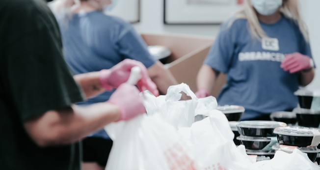 O Conselho Municipal de Brookings emitiu uma lei limitando a doação de alimentos por igrejas. (Foto: Unsplash/Joel Muniz).