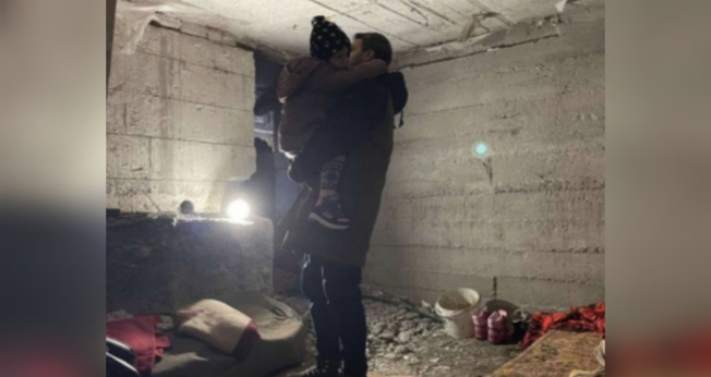  A garagem subterrânea tem sido usada como abrigo antiaéreo. (Foto: Send Internacional).