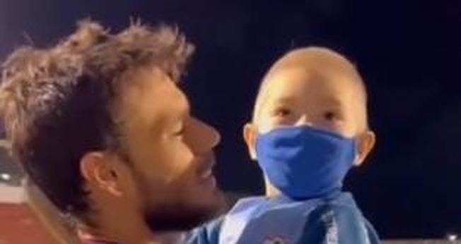 Thomazella, goleiro da Portuguesa e seu filho Gustavo. (Foto: Captura de tela/Instagram Thomazella Oficial)