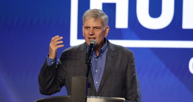 O pastor Franklin Graham diz que a Disney foi longe demais. (Foto: Franklin Graham)