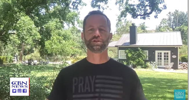 Kirk Cameron defende o homeschooling contra doutrinação nas escolas. (Captura de tela CBN News)