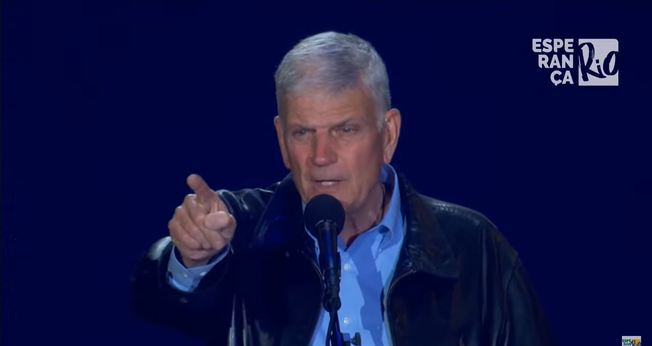 Franklin Graham pregou o Evangelho no “Esperança Rio”. (Foto: YouTube/Esperança Rio 2022).
