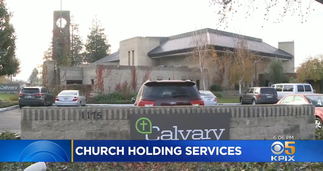 Calvary Chapel San Jose, na Califórnia, tinha sido multada em 200 mil dólares. (Foto: Reprodução/CBN News).