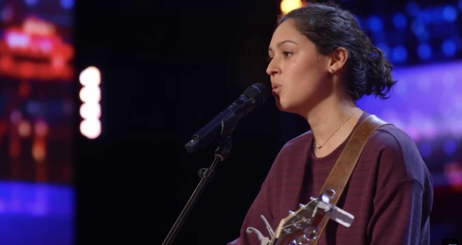 Amanda Mammana canto no “America's Got Talent”. (Captura de tela/America's Got Talent)