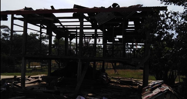 Casa de um cristão no Laos que foi demolida. (Foto cortesia de Asian Access/Mission Network News).