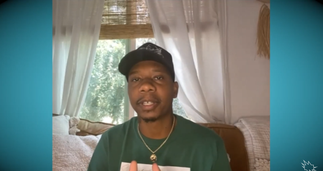 Adrien Lamont foi libertado de demônios e hoje serve a Deus como rapper cristão. (Foto: Reprodução/ YouTube/Testimony Stories).