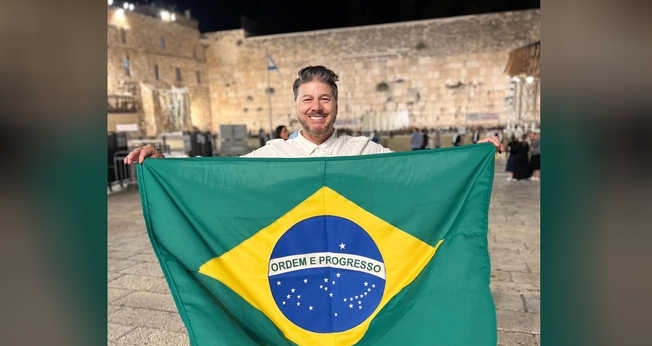 Pastores oram pelo Brasil em Jerusalém. (Foto: Ministério Engel)