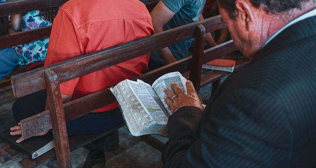 Existem pelo menos 78,5 mil igrejas evangélicas “diversas”, que não pertencem a nenhuma grande denominação. (Foto: Jackson Samuel Costa/Unsplash)