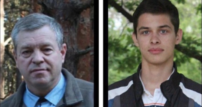Anatoliy Prokopchuk [à esq.] e seu filho, Oleksandr Prokopchuk. (Foto: Centre for Journalist Investigations/Release International) 