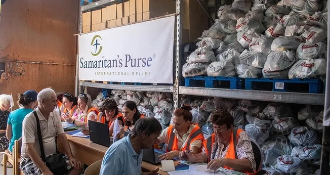 A Samaritan's Purse tem ajudado o povo da Ucrânia desde os primeiros dias da guerra. (Foto: Samaritan's Purse)