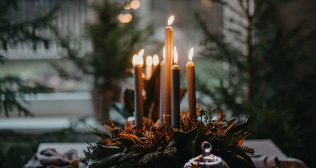 Menorá de Chanucá. (Foto: Anita Austvika/Unsplash)