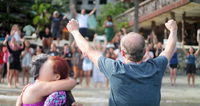  Através da Wipe Every Tear, 9 mulheres foram batizadas, na semana passada. (Foto: Facebook/Wipe Every Tear).
