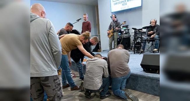 Viciados são libertados todas as noites em Barboursville, nos EUA. (Foto: CBN News).