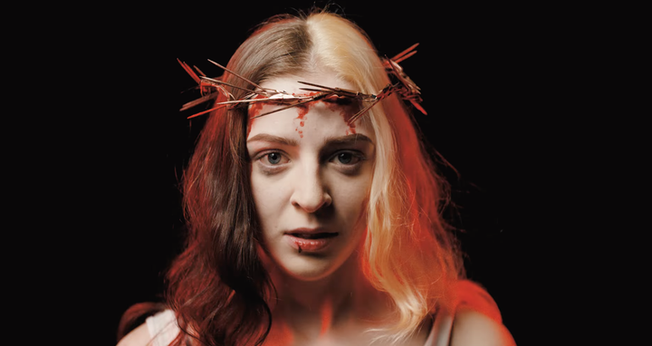 Representação de Jesus não-binário. (Foto: Edinburgh University Savoy Opera Group)