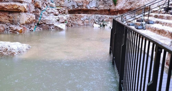 As antigas piscinas do rei Herodes se encheram após as fortes chuvas que atingiram Israel. (Foto: Museu da Torre de David).