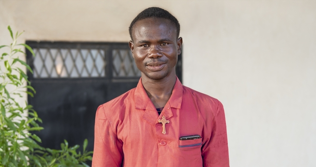 Hanafi tem anunciado as Boas Novas a jovens islâmicos no Níger. (Foto: Voice of the Martyrs).