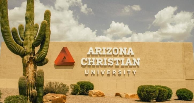 Fachada da Arizona Christian University. (Foto: Reprodução/Alliance Defending Freedom-ADF)